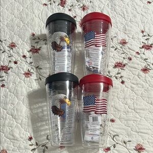 NEW 23 oz set of 4 Patriotic Tumbler Set with Black and Red Lids EAGLE & FLAG